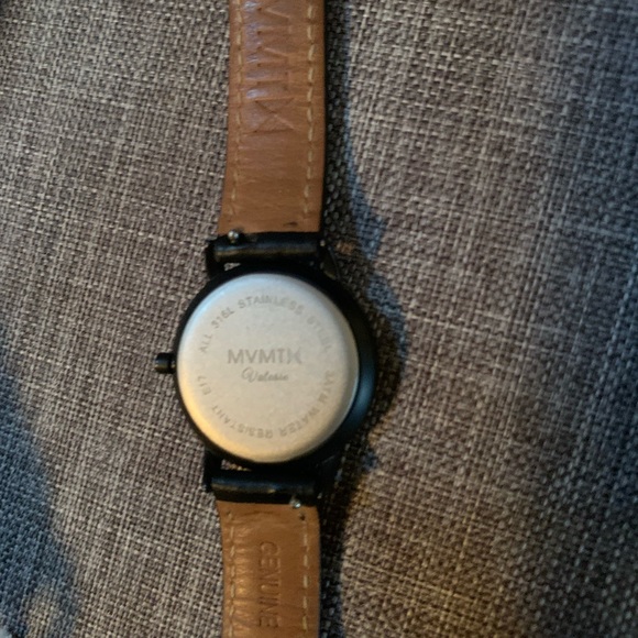 MVMT Women’s watch set. - Picture 6 of 8